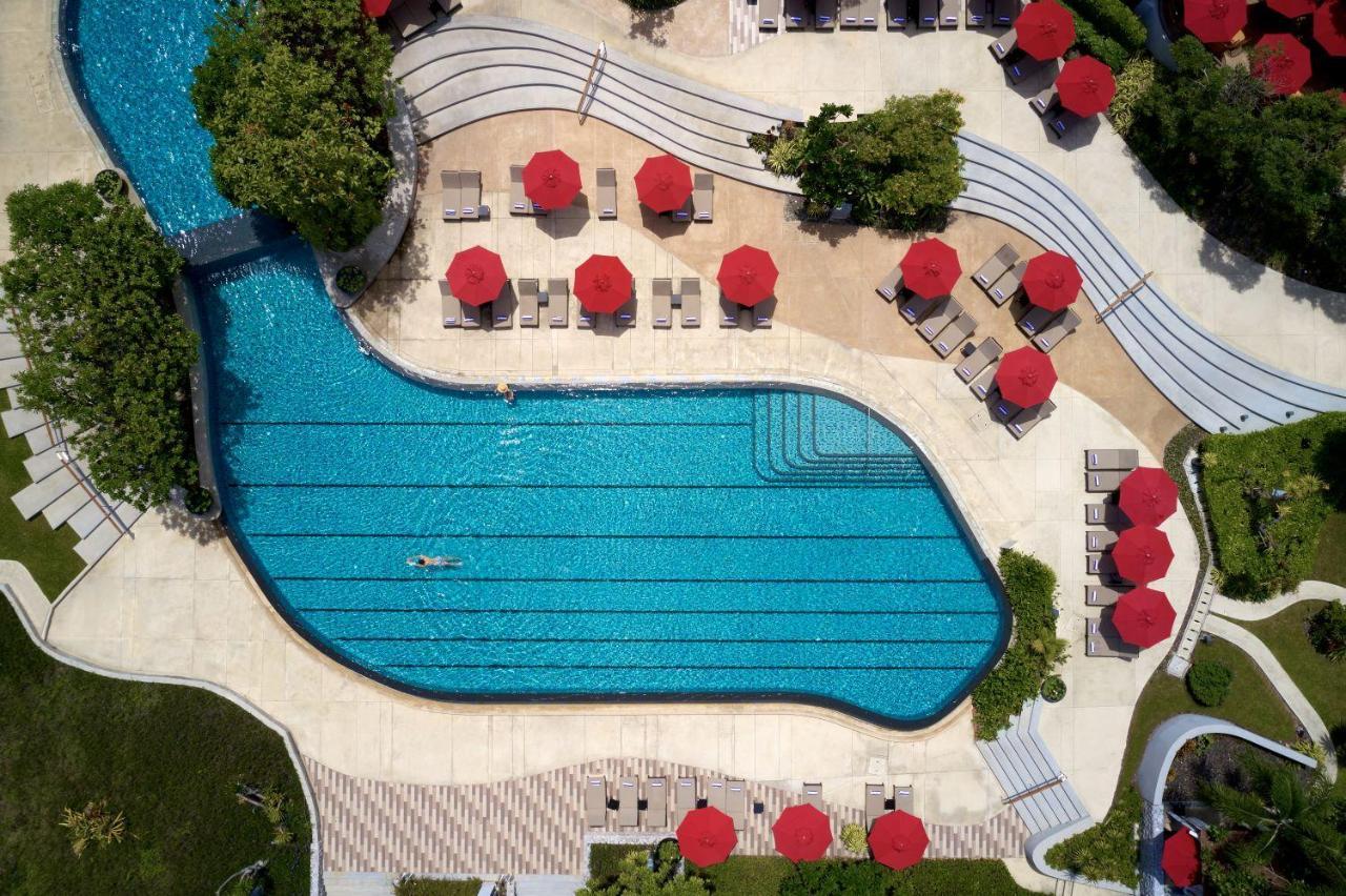 Hotel Amari Pattaya Exterior foto Aerial view of the pool