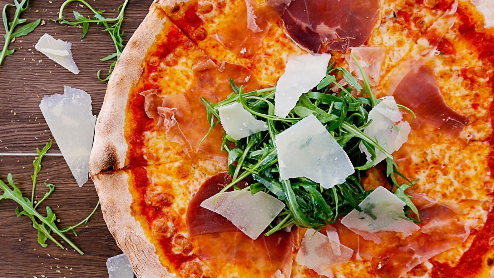 Hotel Amari Pattaya Exterior foto Parmigiano-Reggiano on a pizza